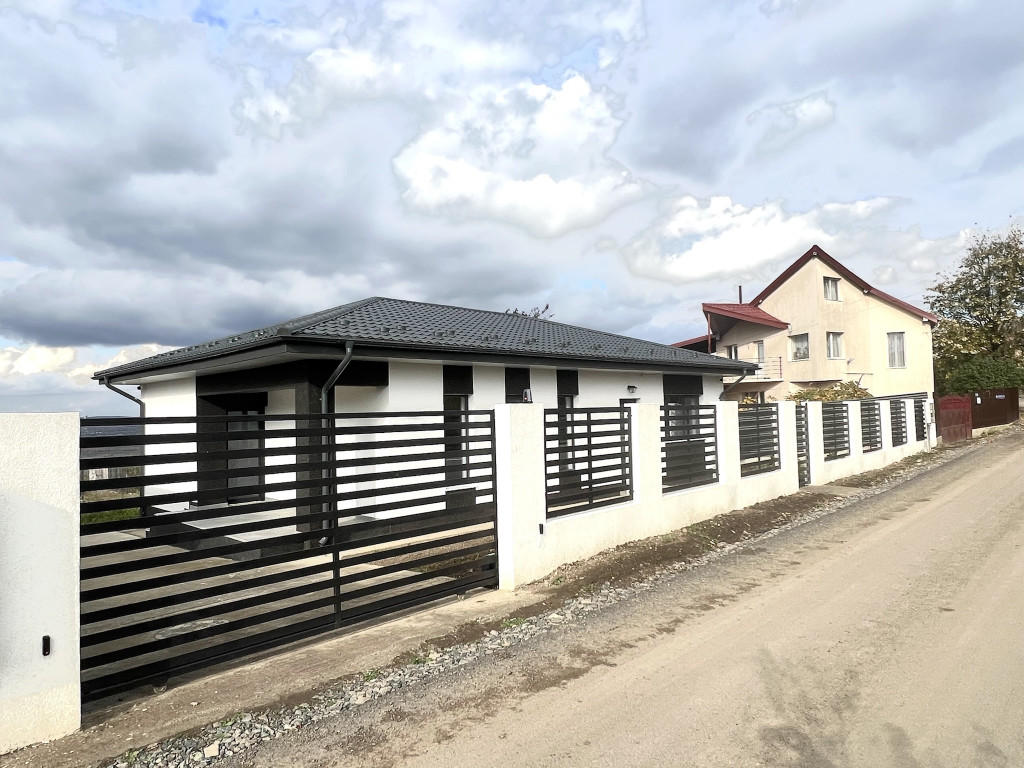 635 mp teren!2 BAI!CANALIZARE!Incalz in pard! ASFALT!Casa Tomesti