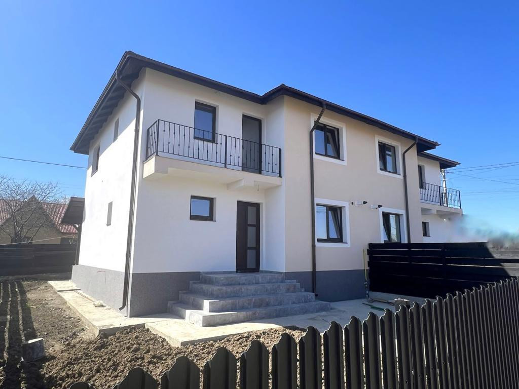 https://www.partener-imobiliare.ro/ro/vanzare-houses-villas-4-camere/horpaz/finalizata-asfalt-vila-4-camere-100-mp-utili-horpaz_1871