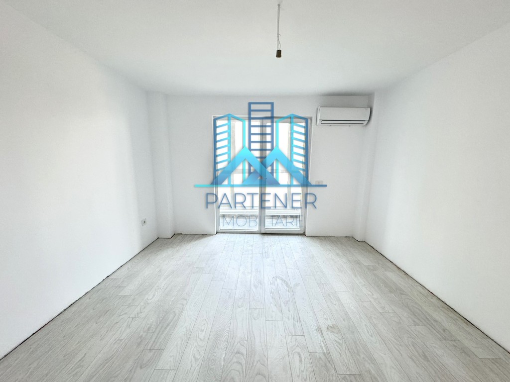 Apartament 2 camere, decomandat, 64 mp, Valea Lupului - Pacurari, parcare inclusa