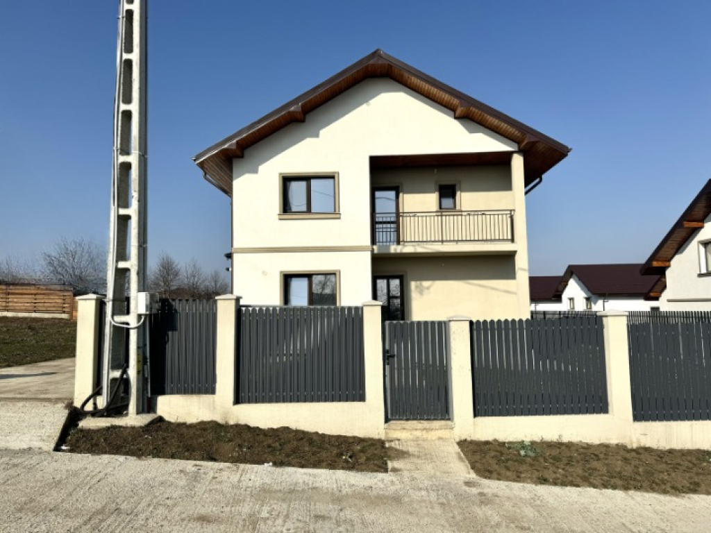 5 camere! 500 mp teren! CANALIZARE! Vila Valea Lupului