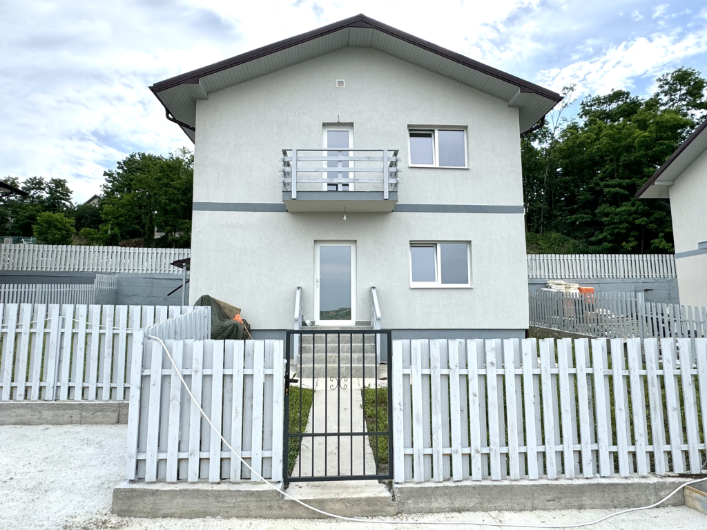 600 mp teren! 5Dormitor jos! CANALIZARE! ASFALT! Vila Valea Lupului