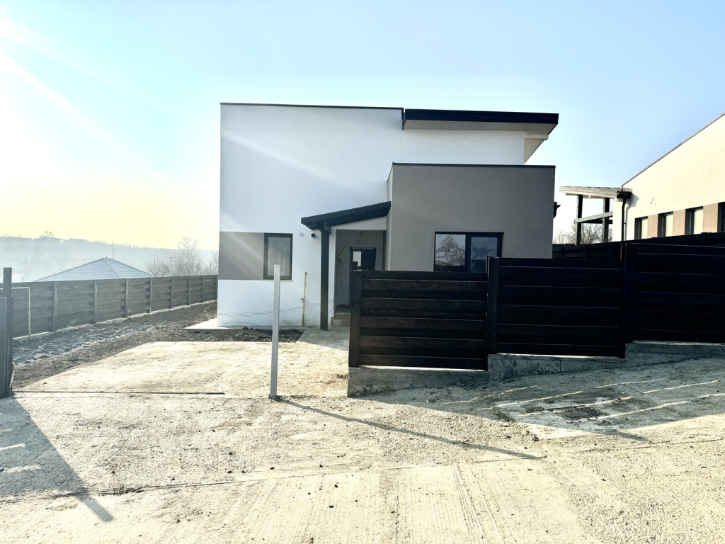 https://www.partener-imobiliare.ro/ro/vanzare-houses-villas-4-camere/iasi/500-560-mp-teren-canalizare-incalz-in-pard-casa-bucium-hlincea_2920 https://www.partener-imobiliare.ro/ro/vanzare-houses-villas-4-camere/iasi/500-560-mp-teren-canalizare-incalz-in-pard-casa-bucium-hlincea_2920