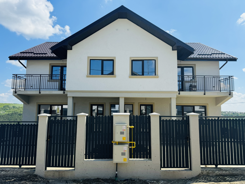 https://www.partener-imobiliare.ro/ro/vanzare-houses-villas-4-camere/iasi/demisol-mare-300-mp-teren-canalizare-vila-4-camere-valea-lupului_2999 https://www.partener-imobiliare.ro/ro/vanzare-houses-villas-4-camere/iasi/demisol-mare-300-mp-teren-canalizare-vila-4-camere-valea-lupului_2999