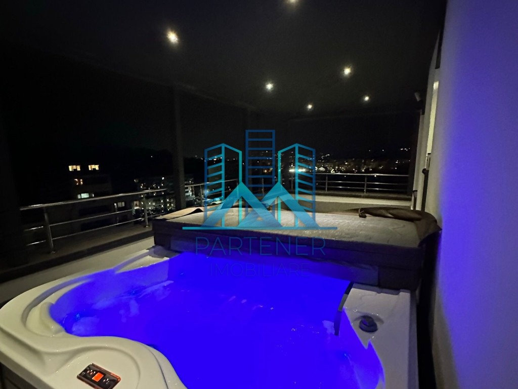 Comision 0%! Penthouse de lux, capat Pacurari, 143 mp, 3 camere, jacuzzi