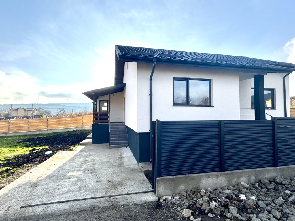 CANALIZARE! MAGAZIE! PLACA! Casa 3 camere, Horpaz-Ciurbesti