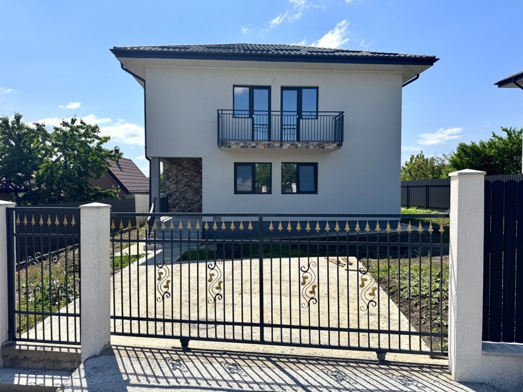 https://www.partener-imobiliare.ro/ro/vanzare-houses-villas-4-camere/horpaz/500-mp-teren-beci-asfalt-vila-4-camere-horpaz_3125