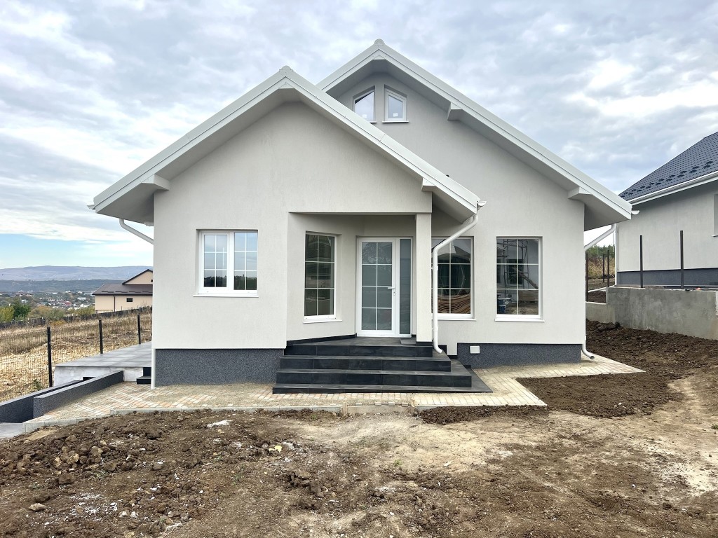 https://www.partener-imobiliare.ro/ro/vanzare-houses-villas-4-camere/iasi/500-mp-terenbeciincalz-pardcasa-4-camerevalea-adanca-miroslava_3126