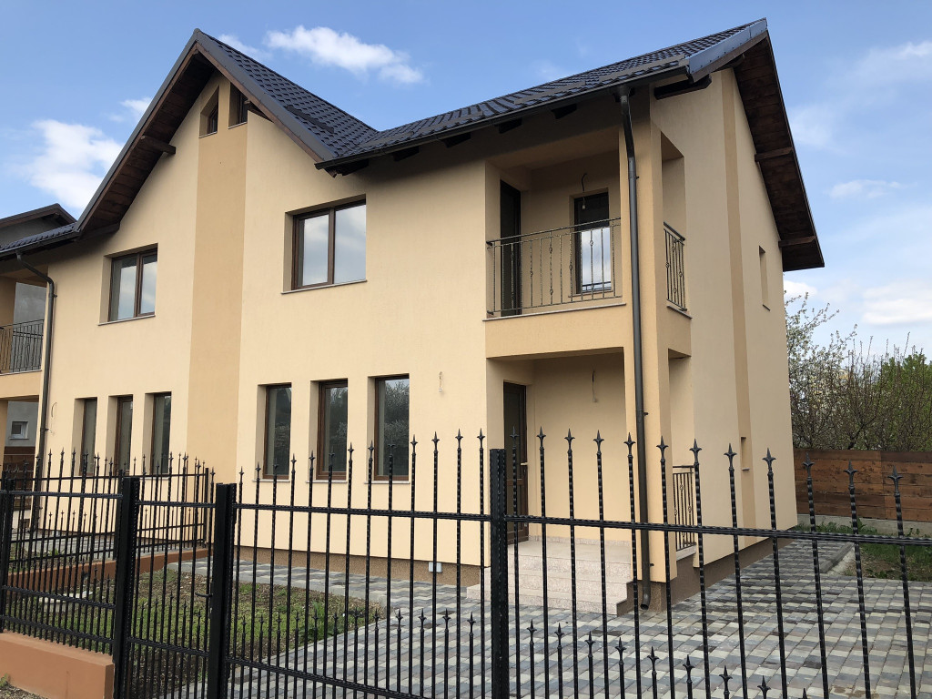 https://www.partener-imobiliare.ro/ro/vanzare-houses-villas-4-camere/valea-adanca/casa-4-camere-la-asfalt-valea-adanca-miroslava_58 https://www.partener-imobiliare.ro/ro/vanzare-houses-villas-4-camere/valea-adanca/casa-4-camere-la-asfalt-valea-adanca-miroslava_58