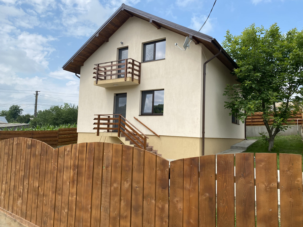 https://www.partener-imobiliare.ro/ro/vanzare-houses-villas-4-camere/valea-lupului-iasi/500-mp-teren-la-asfalt-canalizare-vila-popas-pacurari-valea-lupului_630 https://www.partener-imobiliare.ro/ro/vanzare-houses-villas-4-camere/valea-lupului-iasi/500-mp-teren-la-asfalt-canalizare-vila-popas-pacurari-valea-lupului_630